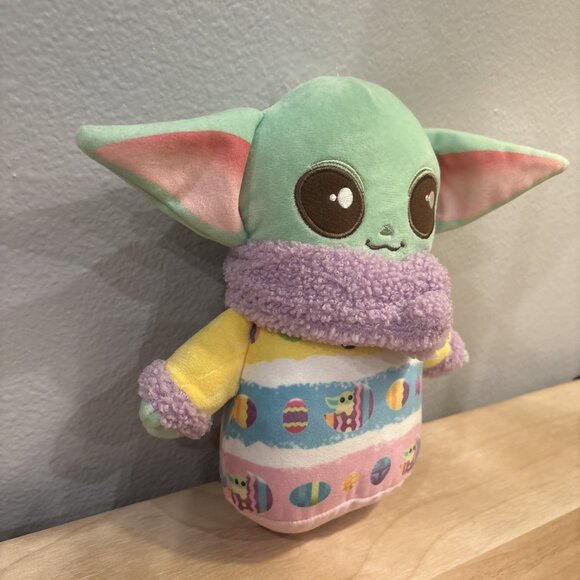 Star Wars: Mandalorian Baby Yoda Grogu Holiday Easter Egg Soft Plush Toy 2024 - Picture 2 of 6